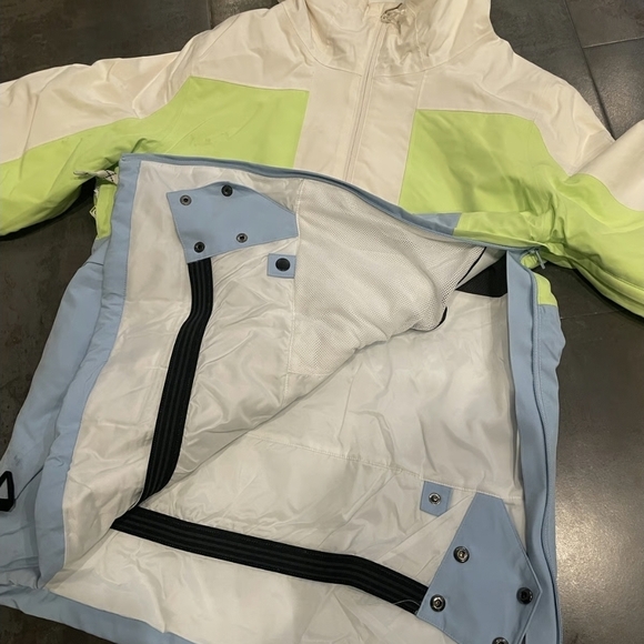 Spyder - Picture 3 of 5